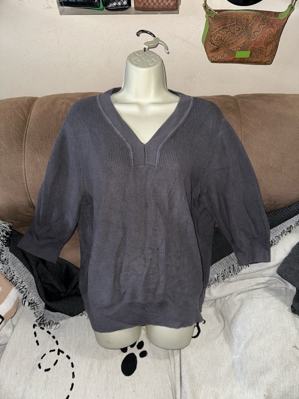 AproductZ GmbH V-neck Gray Knit Sweater soft stretchy size USA 16